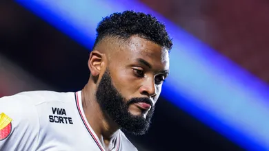 Entenda por que o S&atilde;o Paulo n&atilde;o deve negociar Sabino com o Vit&oacute;ria