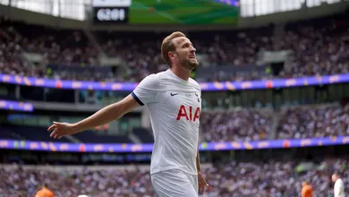 Kane mostra o que fazer no Tottenham &mdash; e o que o Bayern tanto quer