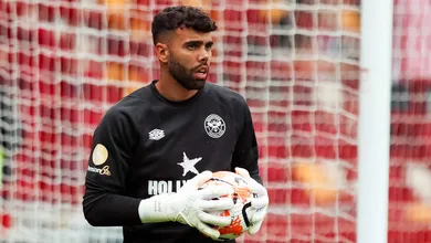 Renova&ccedil;&atilde;o de David Raya com o Brentford para ir ao Arsenal parece estranha, mas &eacute; comum