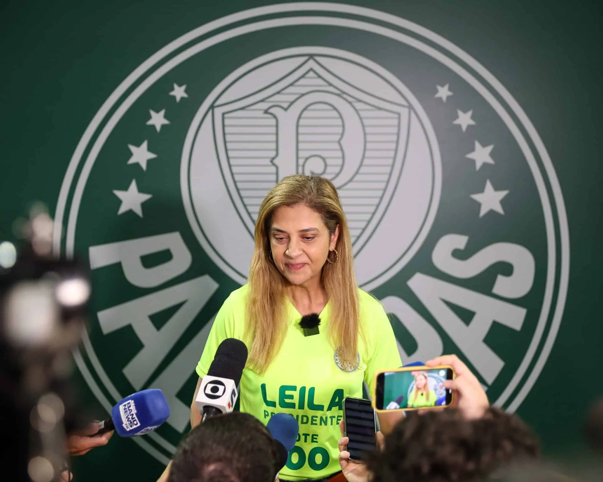 Leila n&atilde;o cumprimenta candidato derrotado e fecha porta para a oposi&ccedil;&atilde;o no Palmeiras