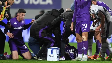 Jogador da Fiorentina tem mal s&uacute;bito em campo e partida &eacute; suspensa na It&aacute;lia