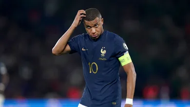 Al&eacute;m do Real Madrid, Mbapp&eacute; ter&aacute; em breve duas propostas da Premier League nas m&atilde;os