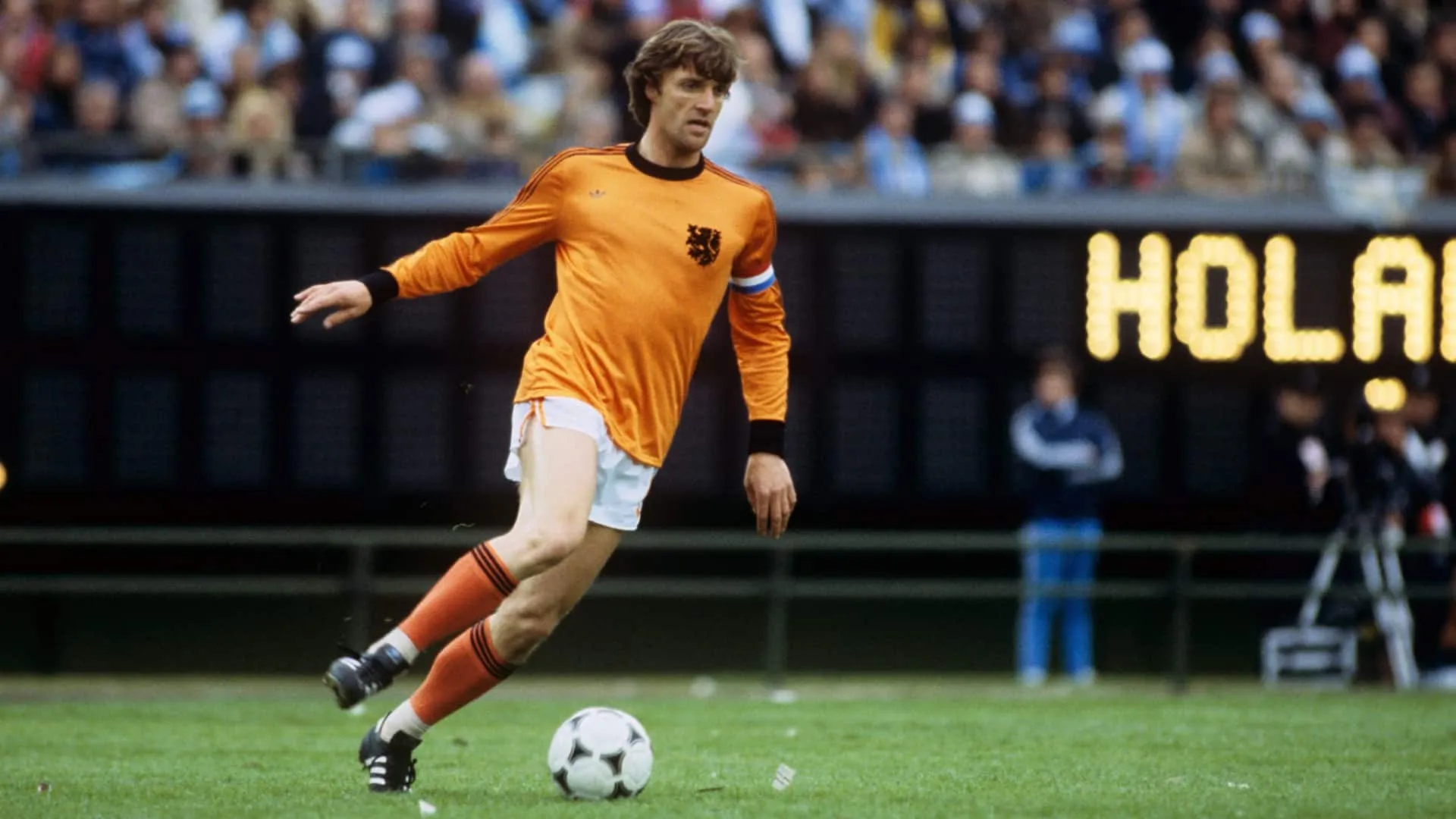 Raras vezes a Holanda viu um defensor que soubesse jogar bola como Ruud Krol