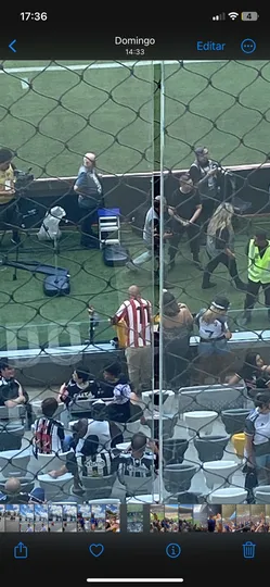 Foto tirada por grupo de cruzeirenses ap&oacute;s suposta inj&uacute;ria racial comentida por Veron Guilherme