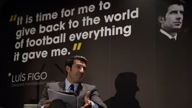 Figo pode n&atilde;o vencer a elei&ccedil;&atilde;o, mas entende como funciona a pol&iacute;tica da Fifa