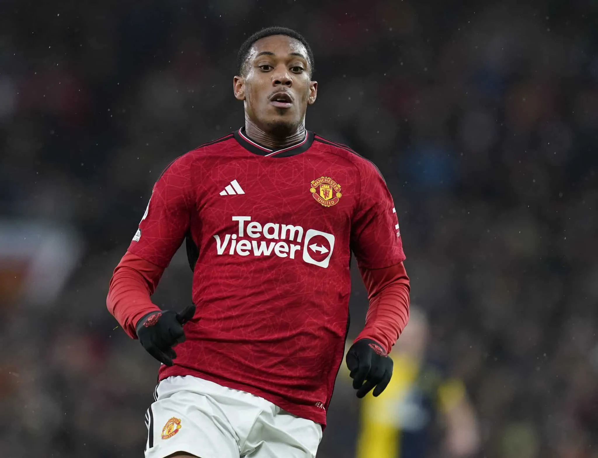 Martial se lesiona e pode nunca mais jogar pelo Manchester United