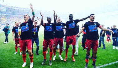 O Paderborn completa sua saga de f&ecirc;nix: depois de tr&ecirc;s rebaixamentos seguidos, volta &agrave; Bundesliga