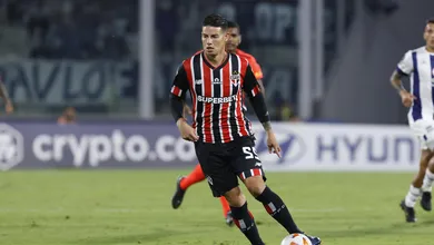 Mudam os t&eacute;cnicos, mas James segue a mesma decep&ccedil;&atilde;o para&nbsp;o&nbsp;S&atilde;o&nbsp;Paulo