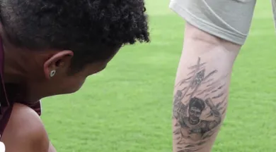 Hero&iacute;na da Ferrovi&aacute;ria, goleira Luciana virou at&eacute; mesmo tatuagem em perna de torcedor
