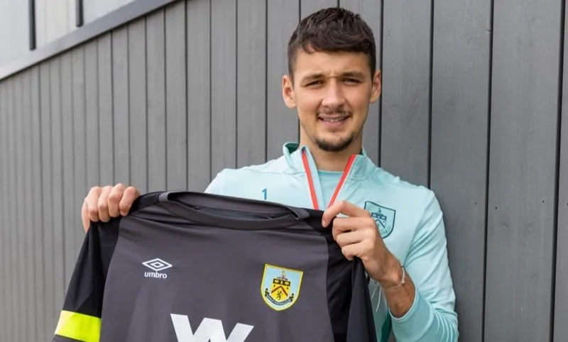 O Burnley volta &agrave; Premier League com uma leva de refor&ccedil;os promissores
