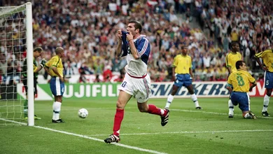H&aacute; 20 anos, Fran&ccedil;a entrava para os campe&otilde;es mundiais com vit&oacute;ria marcante sobre o Brasil
