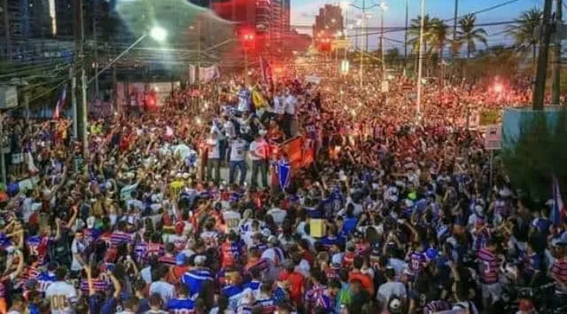 A torcida do Fortaleza ajuda a tornar mais evidente a grandeza do t&iacute;tulo da S&eacute;rie B
