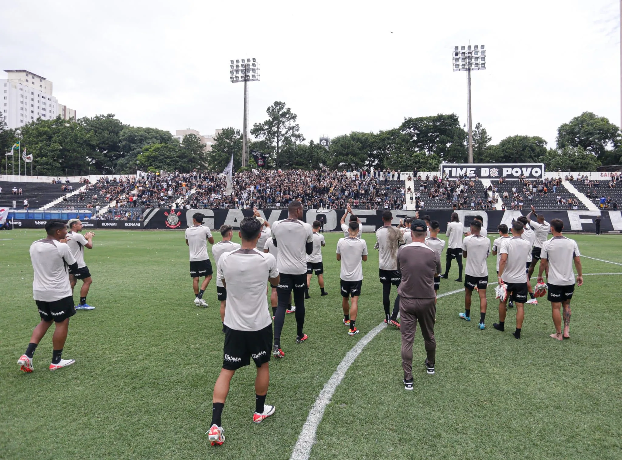 Lidando com surpresa, Corinthians estreia no Paulista focado em apagar frustra&ccedil;&otilde;es dos &uacute;ltimos anos