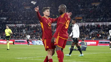 Dybala estava endiabrado, decidiu contra a Udinese e salvou uma inconsistente Roma de novo trope&ccedil;o