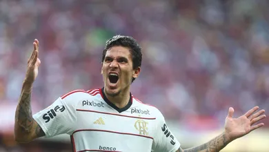 Reservas d&atilde;o resposta a Tite, e Flamengo ganha respiro ao vencer o Fortaleza