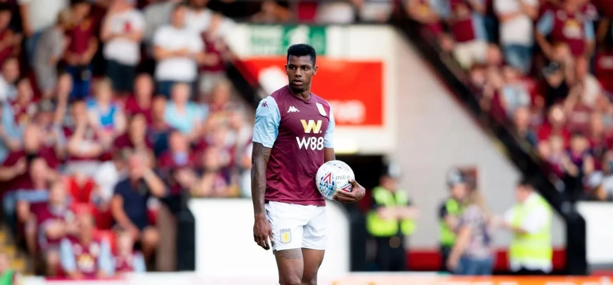 Vale prestar aten&ccedil;&atilde;o no Aston Villa, que investiu em dois jovens talentos brasileiros: Wesley e Douglas Luiz