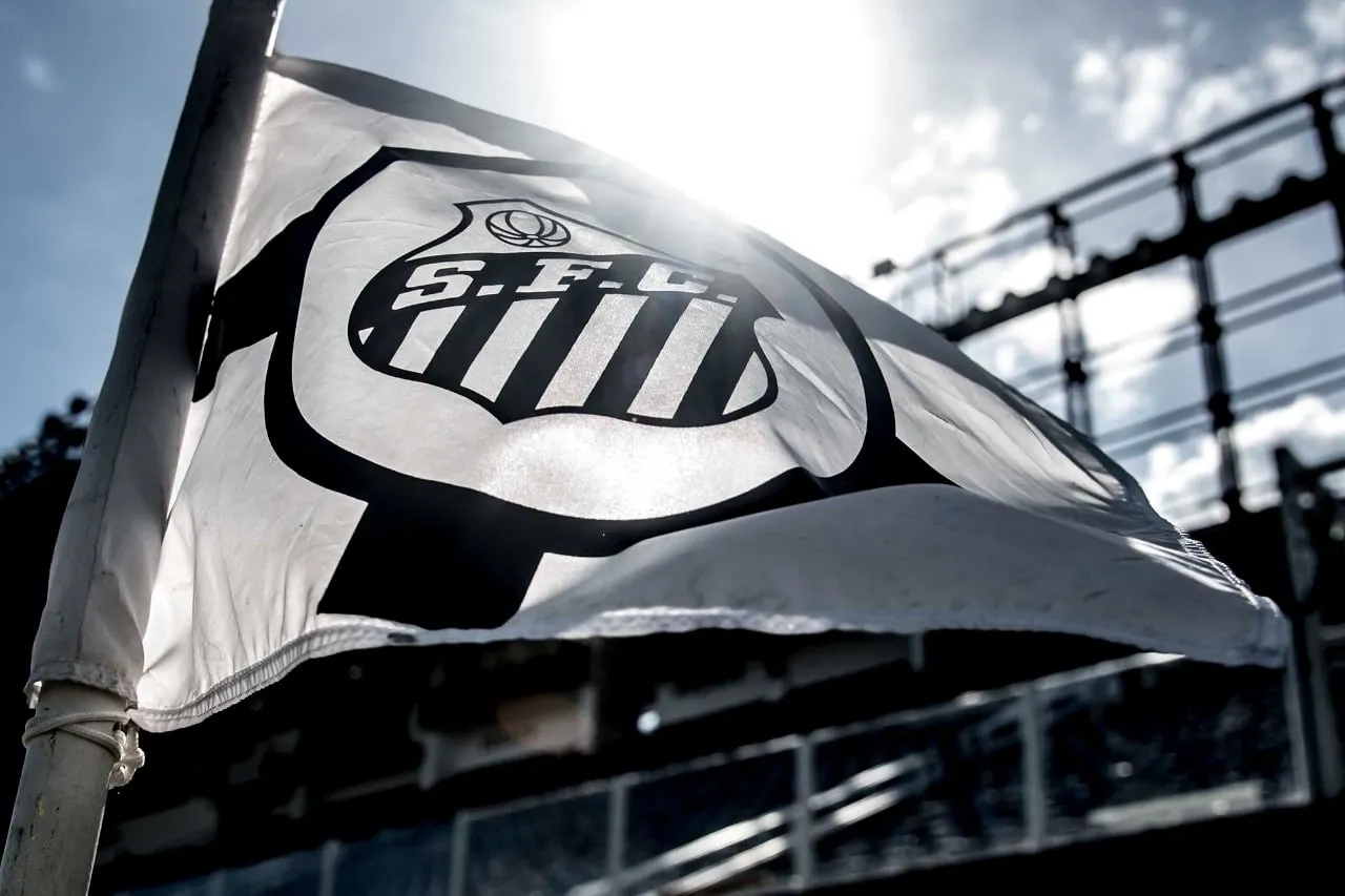 Santos: erro em envio de e-mail exp&otilde;e sal&aacute;rios de funcion&aacute;rios e agita bastidores&nbsp;do&nbsp;clube