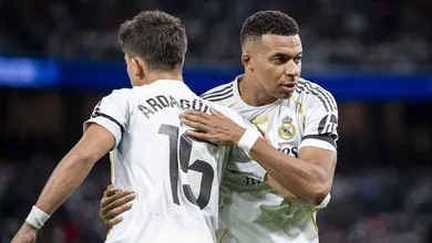 &lsquo;S&oacute; um olhar basta&rsquo;: Joia do Real elogia dupla com Mbapp&eacute; e compara&ccedil;&atilde;o com CR7 e &Ouml;zil