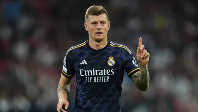 Kroos renovar&aacute; com o Real Madrid? Meio-campista adota mist&eacute;rio