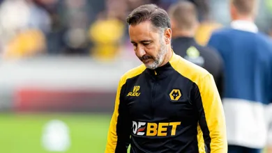 Ainda sem vit&oacute;rias, V&iacute;tor Pereira &eacute; demitido do Wolves dias depois de renovar por tr&ecirc;s anos