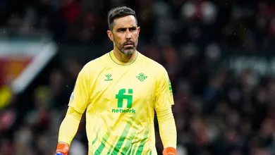 Bravo anuncia aposentadoria sustentando recorde impressionante na La Liga