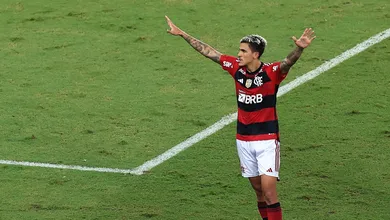 O Flamengo ap&aacute;tico da ida se transformou numa m&aacute;quina de gols na volta e estra&ccedil;alhou o Maring&aacute;
