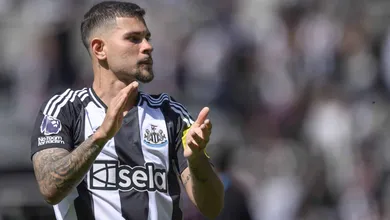 Rice salva o Arsenal de cr&iacute;ticas em jogo com Bruno Guimar&atilde;es &lsquo;&agrave; la Zidane&rsquo;