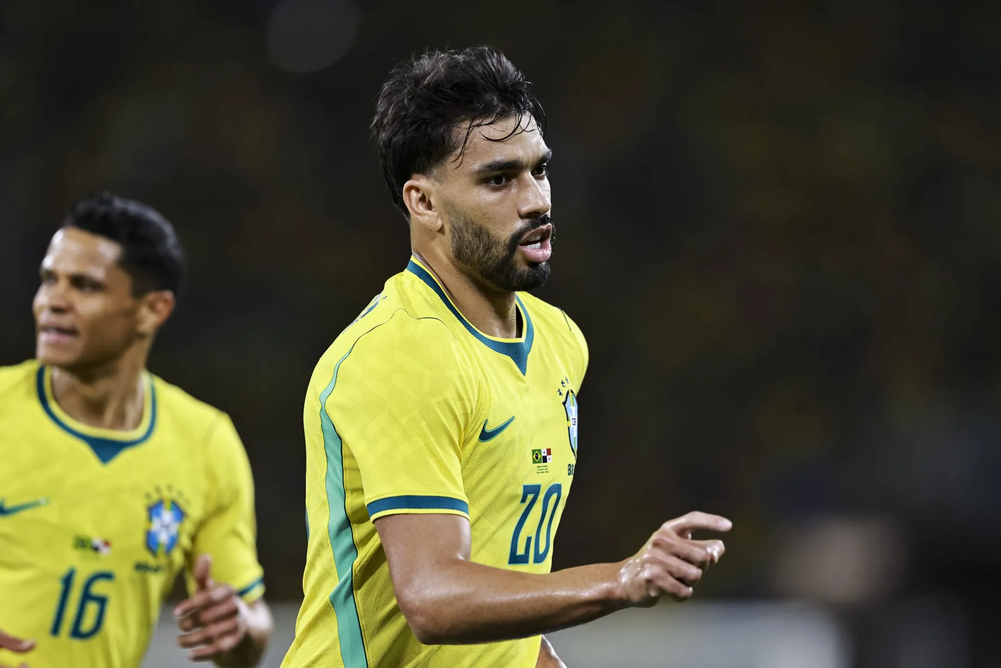 Lucas Paquet&aacute; em partida do Brasil