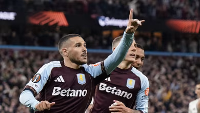 Um ano parado e quase sa&iacute;da: Her&oacute;i do Villa supera drama e devolve clube a uma final europeia