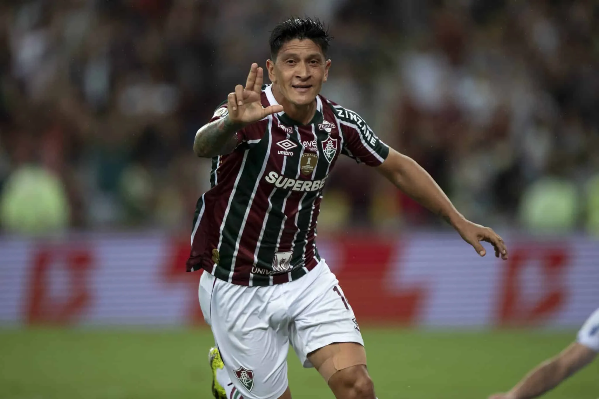 Cano reencarna vers&atilde;o 2023 e salva Fluminense em empate sofrido contra o Fortaleza
