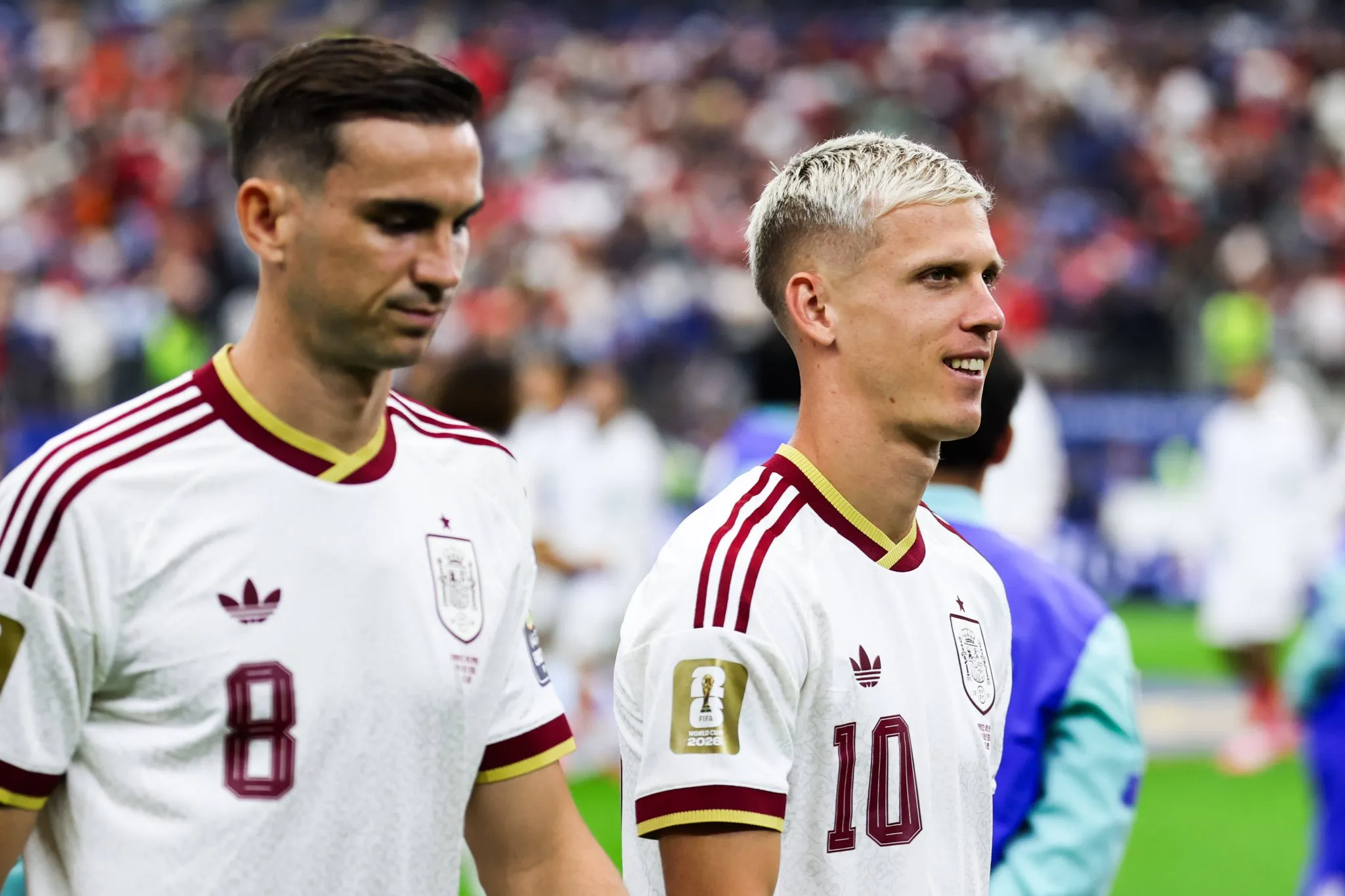 Fabi&aacute;n Ruiz e Dani Olmo ap&oacute;s partida da Espanha