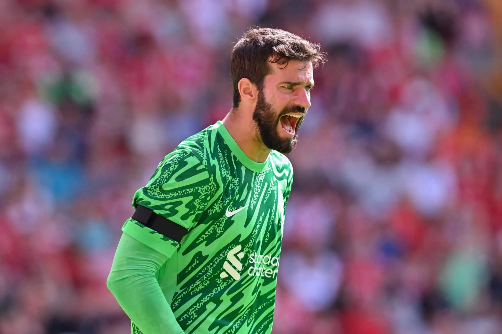 Alisson reclama de nova Champions, mas calend&aacute;rio europeu ainda n&atilde;o chega perto do brasileiro
