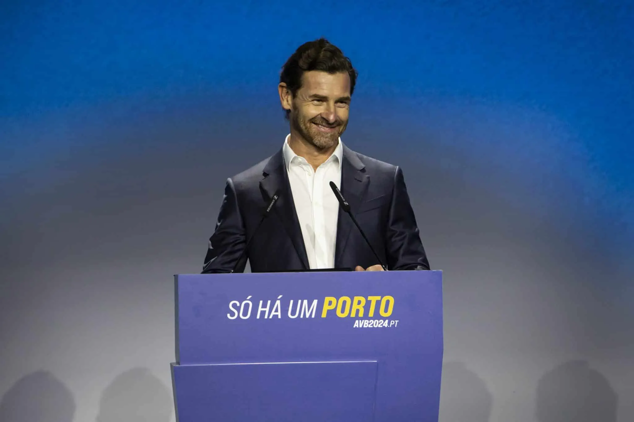 &lsquo;O Porto precisa de mudan&ccedil;a&rsquo;, diz Villas Boas que, agora, &eacute; oficialmente candidato &agrave; presid&ecirc;ncia do clube