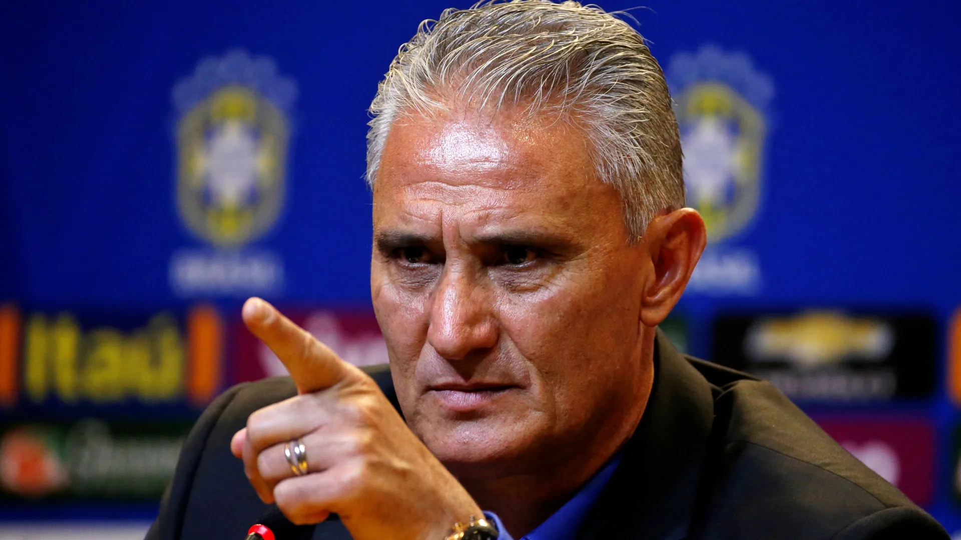 O retorno do rei: Pela 140&ordf; vez em 273 edi&ccedil;&otilde;es do Ranking da Fifa, Brasil ocupa o topo