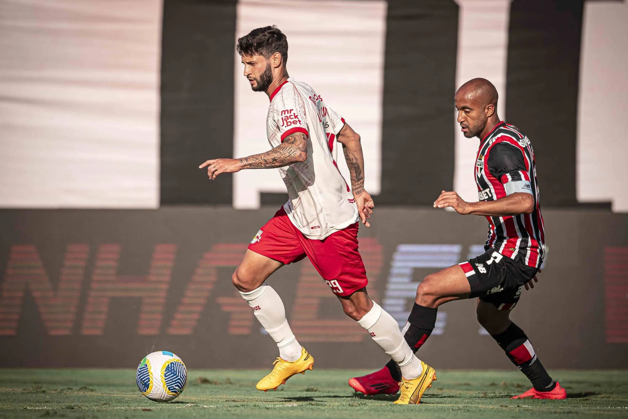 Nem marca especial de Lucas fez S&atilde;o Paulo quebrar tabu inc&ocirc;modo contra o Bragantino