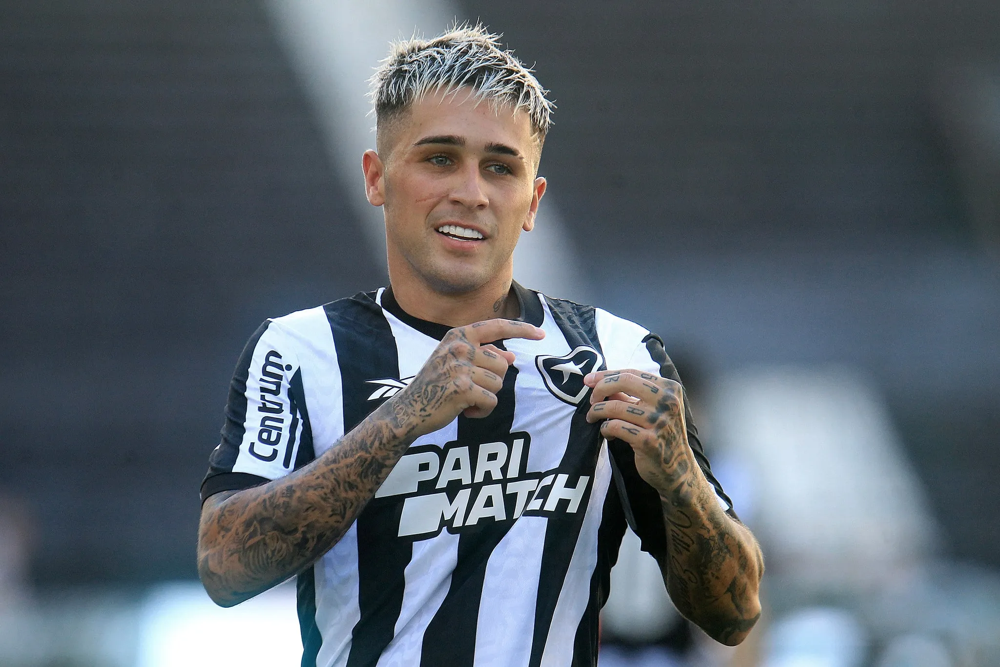 DM lotado e indisciplina: Botafogo sofre com desfalques sem prazo para retorno