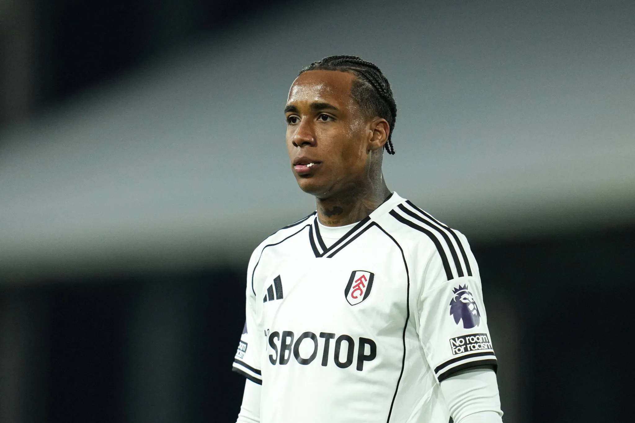 T&eacute;cnico faz elogios, mas cobra brasileiro no Fulham: &lsquo;N&atilde;o o contratamos para jogar 15 minutos&rsquo;