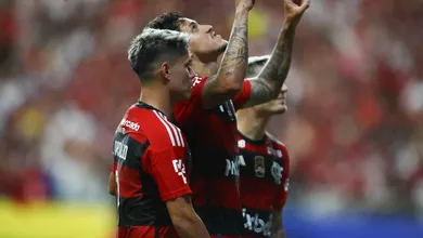 Um forte e coeso Flamengo goleia o Audax na estreia do Carioca, para festa da torcida em Manaus