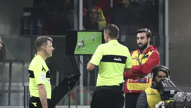 A pedido dos clubes, It&aacute;lia se colocou &agrave; disposi&ccedil;&atilde;o para testar desafios no protocolo do VAR