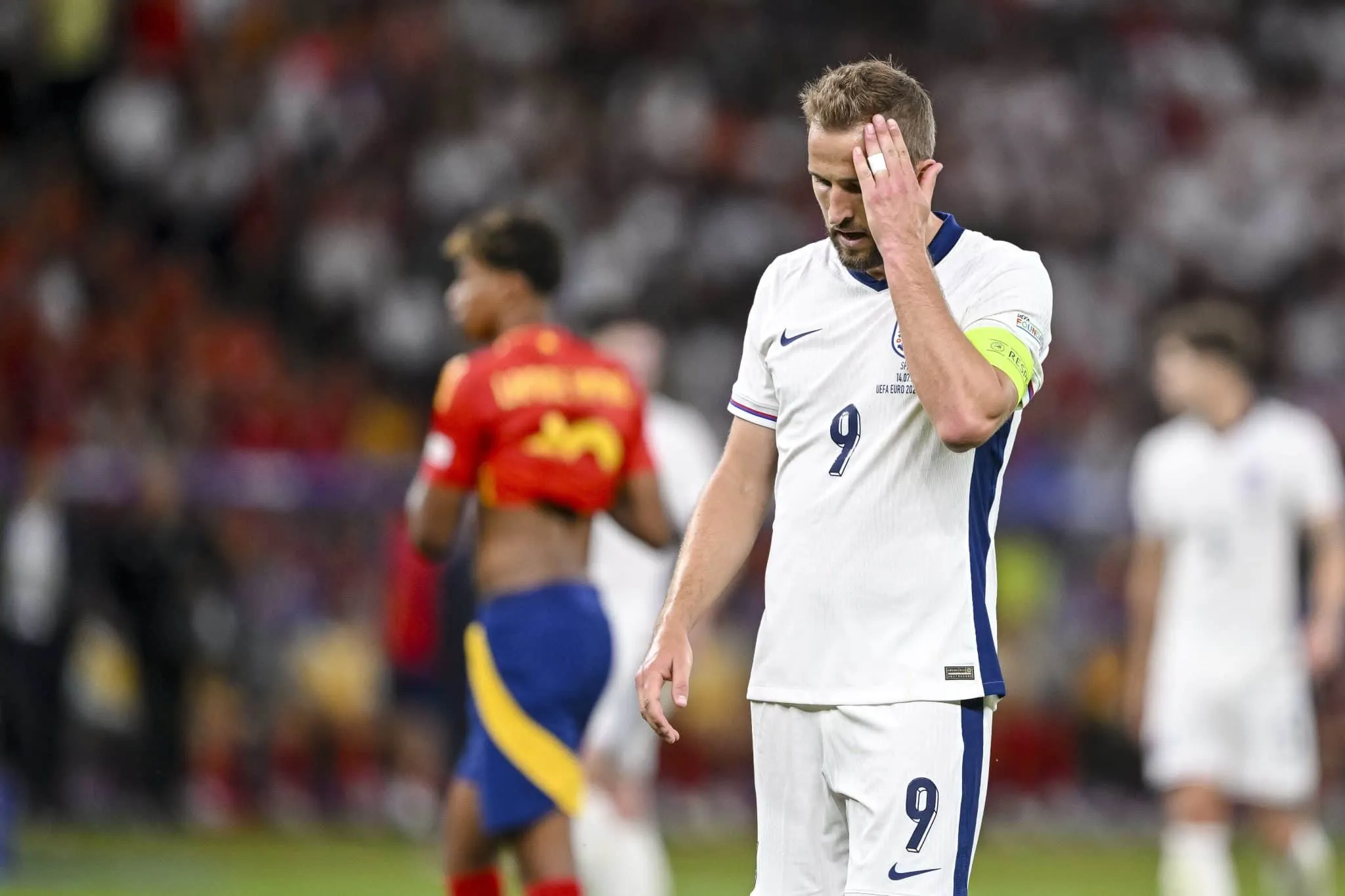 Jornais da Inglaterra detonam Harry Kane, e Southgate d&aacute; pista sobre futuro