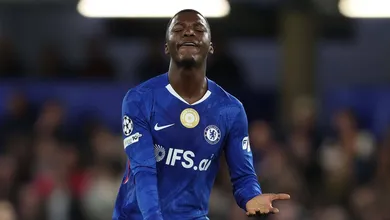 Elimina&ccedil;&atilde;o constrangedora do Chelsea para o PSG recai sobre dois respons&aacute;veis