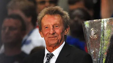 Morre Denis Law, lenda escocesa do Manchester United, aos 84 anos