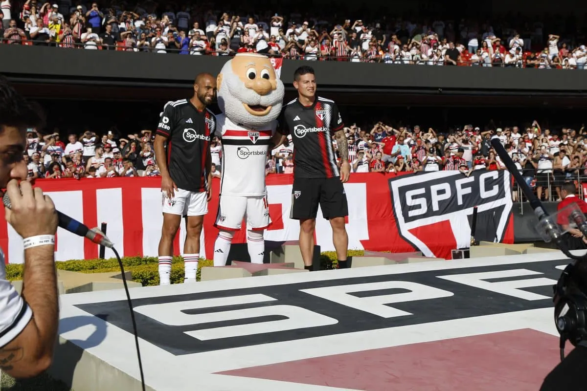 Lucas Moura e James no Maracan&atilde; &eacute; estrat&eacute;gia do S&atilde;o Paulo para &lsquo;jogo da d&eacute;cada&rsquo;