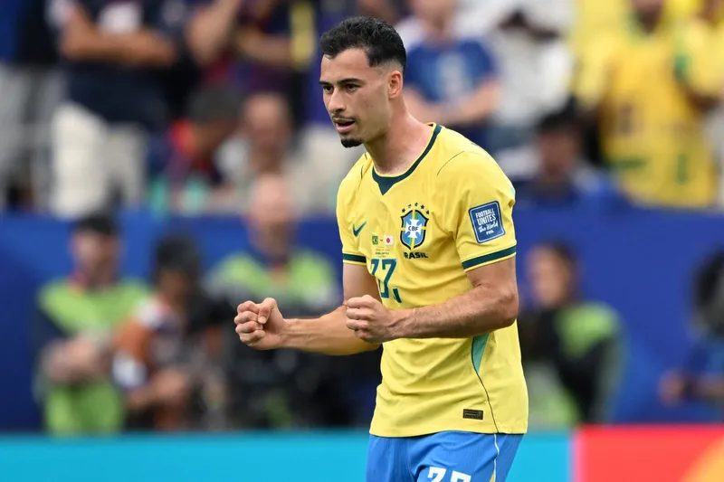 Gabriel Martinelli durante atua&ccedil;&atilde;o pela sele&ccedil;&atilde;o brasileira (Foto: IMAGO / Gribaudi/ImagePhoto)