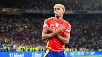 Lamine Yamal consegue marca que apenas Pel&eacute; tinha alcan&ccedil;ado