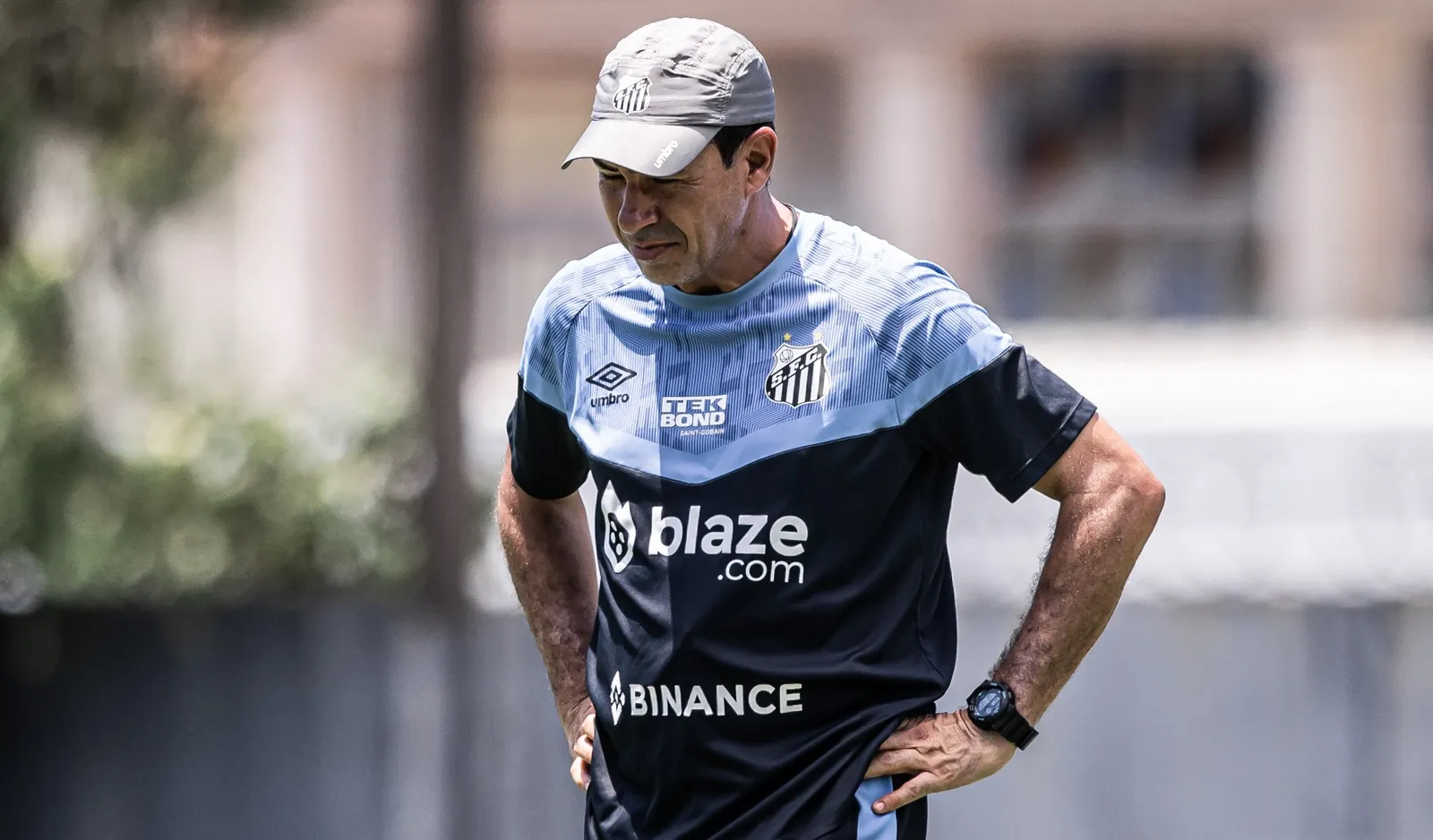Carille desmente Santos sobre multa rescis&oacute;ria e abre porta para time japon&ecirc;s em&nbsp;briga&nbsp;na&nbsp;Fifa