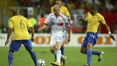 Em 2006, Fran&ccedil;a eliminou um Brasil fora de forma e de futebol horr&iacute;vel, que virou alvo de inexplic&aacute;vel nostalgia