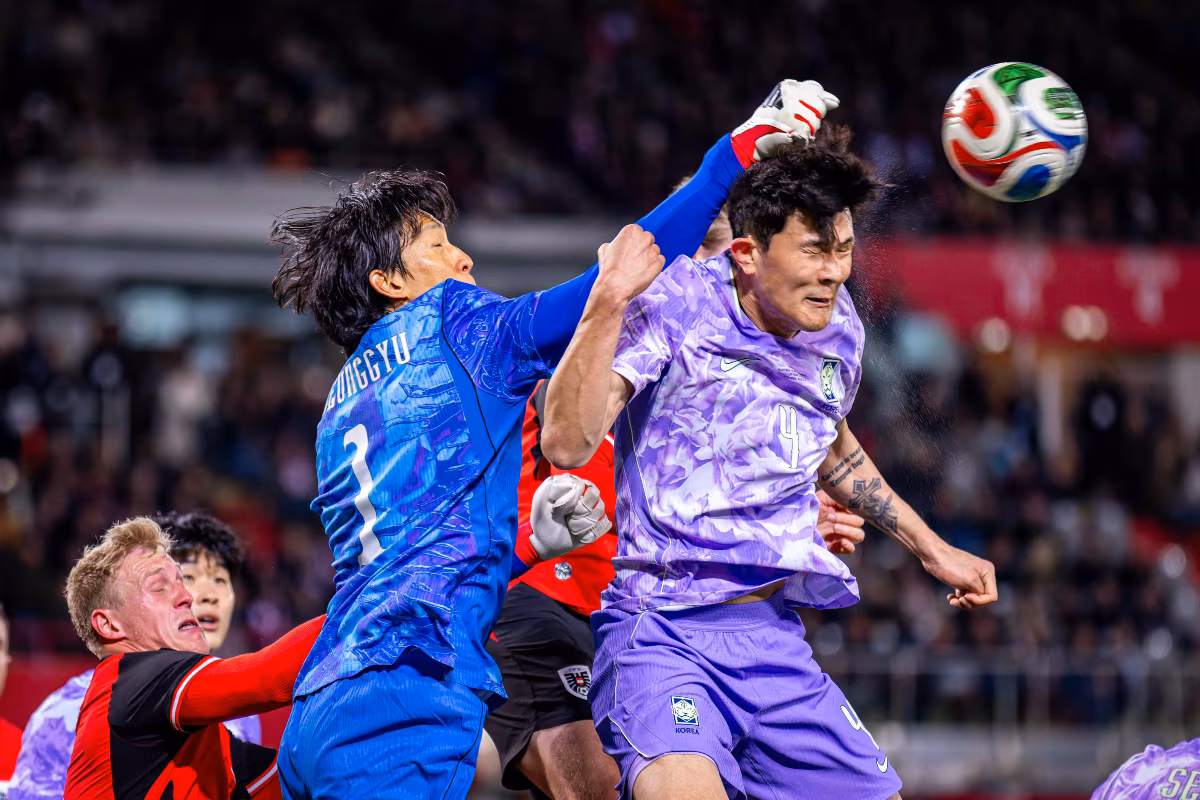 Seunggyu Kim e Minjae Kim em a&ccedil;&atilde;o pela Coreia do Sul