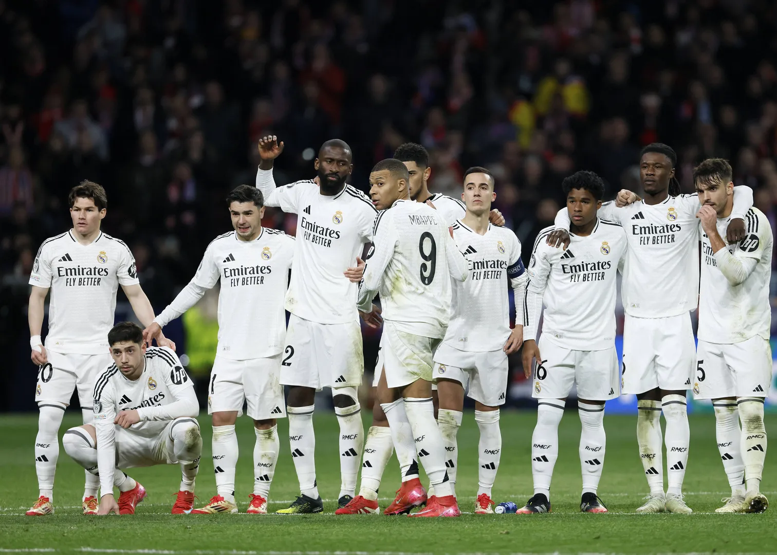 R&uuml;diger substituiu Endrick na quinta cobran&ccedil;a de p&ecirc;nalti do Real Madrid contra o Atl&eacute;tico de Madrid Foto: (Imago)