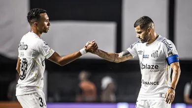 Santos esquece 7 a 1 e embala para se distanciar do Z4 com marca impressionante
